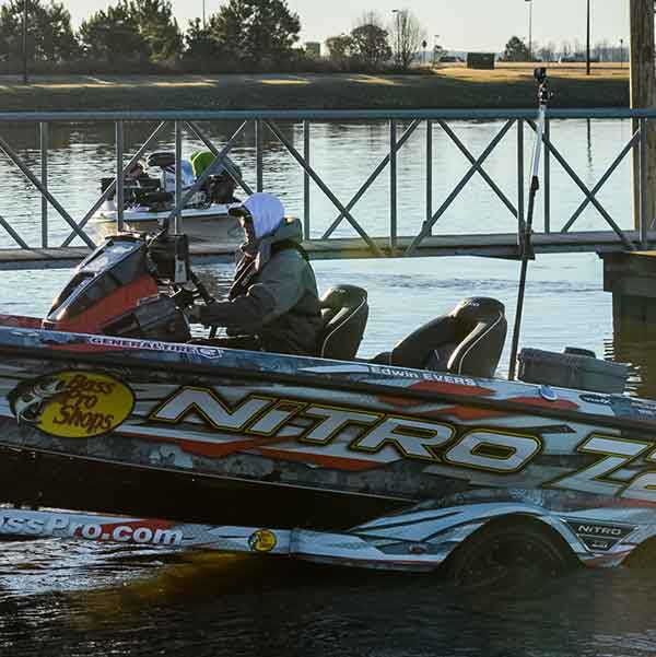 The BOOM! Xtreme [approx. 5' to 8'feet mount]